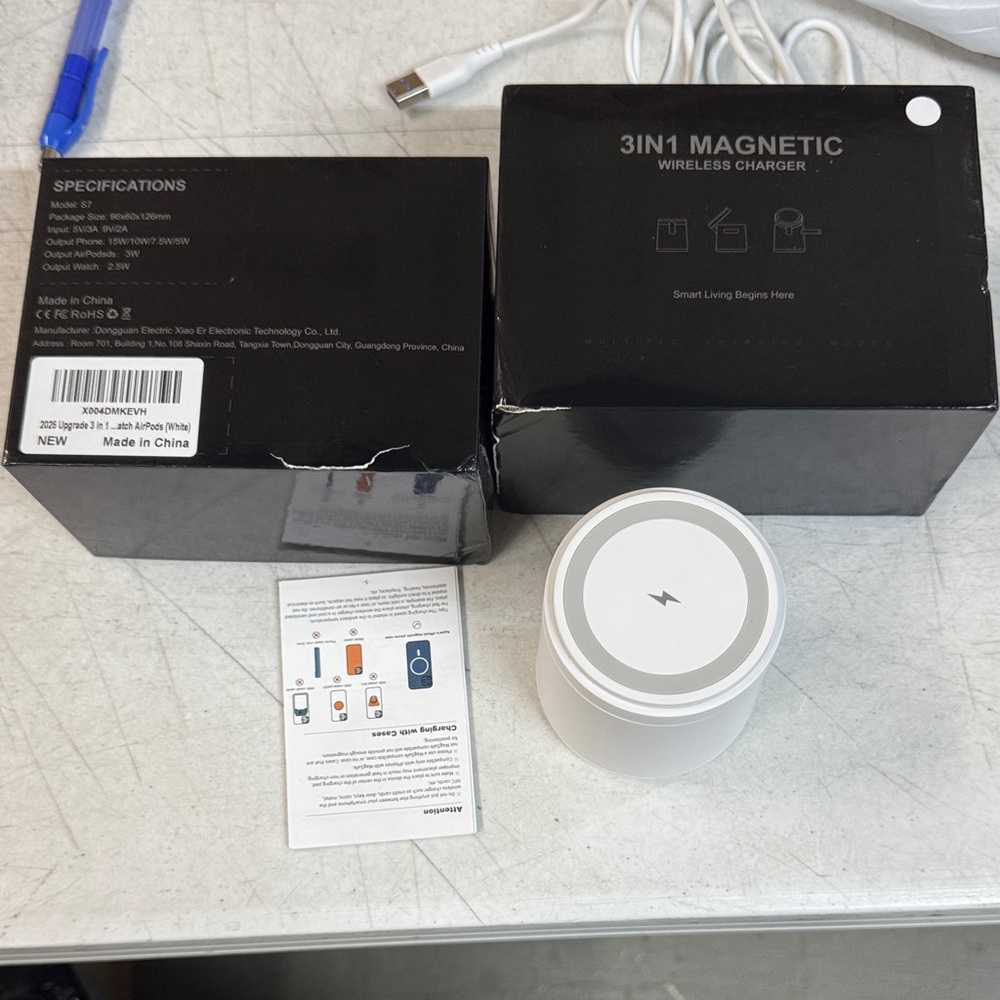 3-in-1 Magnetic Wireless Charger in White